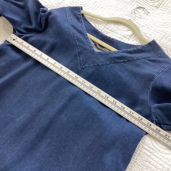 Soft Surrounding Blue V-Neck Tunic Blouse 3/4 Roll Tab Sleeve Size S 100% Tencel - Picture 8 of 10